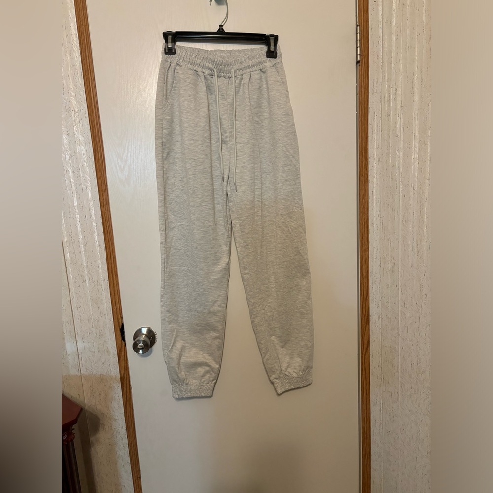 Women’s Gray Jogging Pants